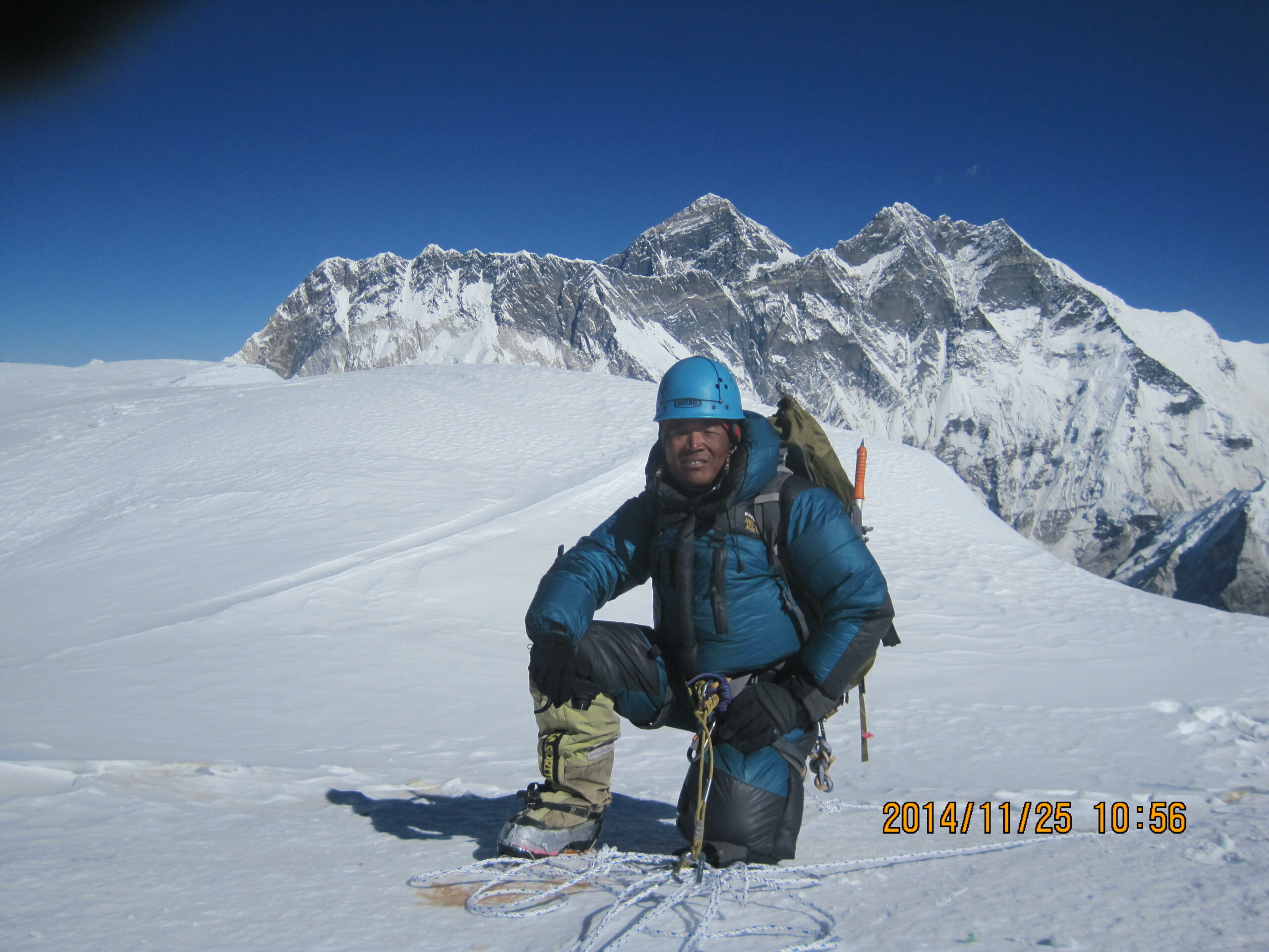 Climb Ama-Dablam Expds