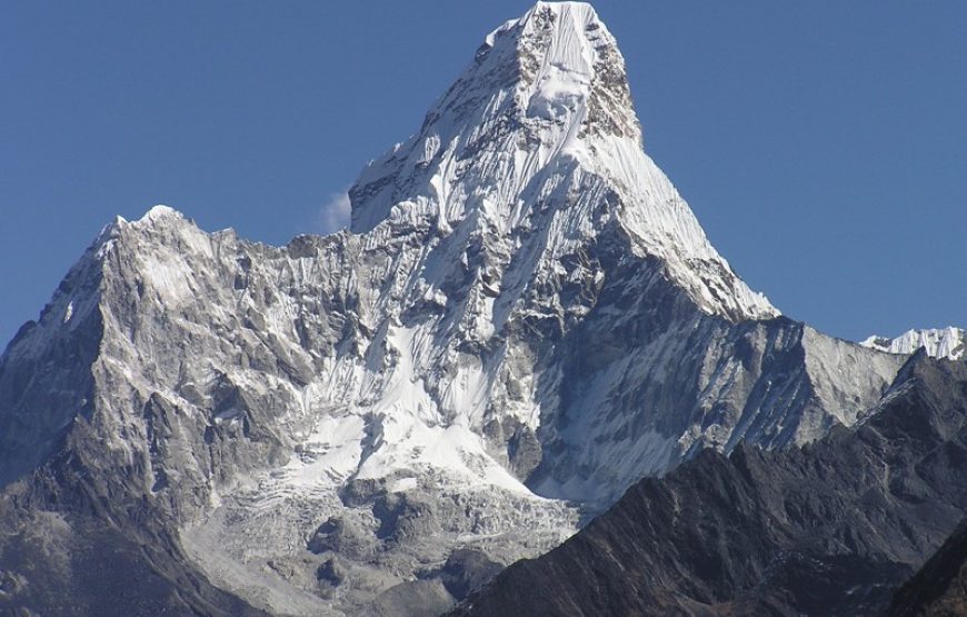 Climb Ama-Dablam Expds