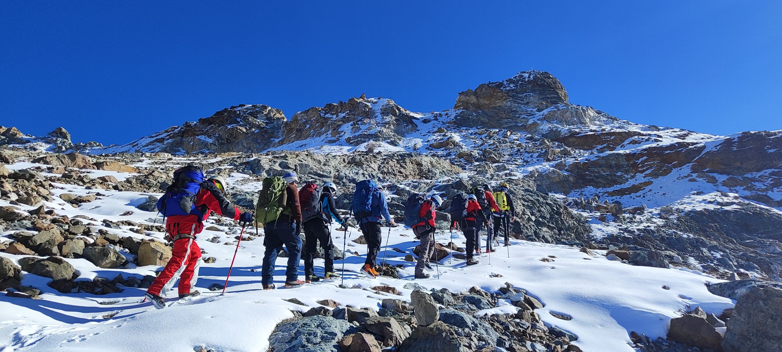 Langtang trek & Yala peak